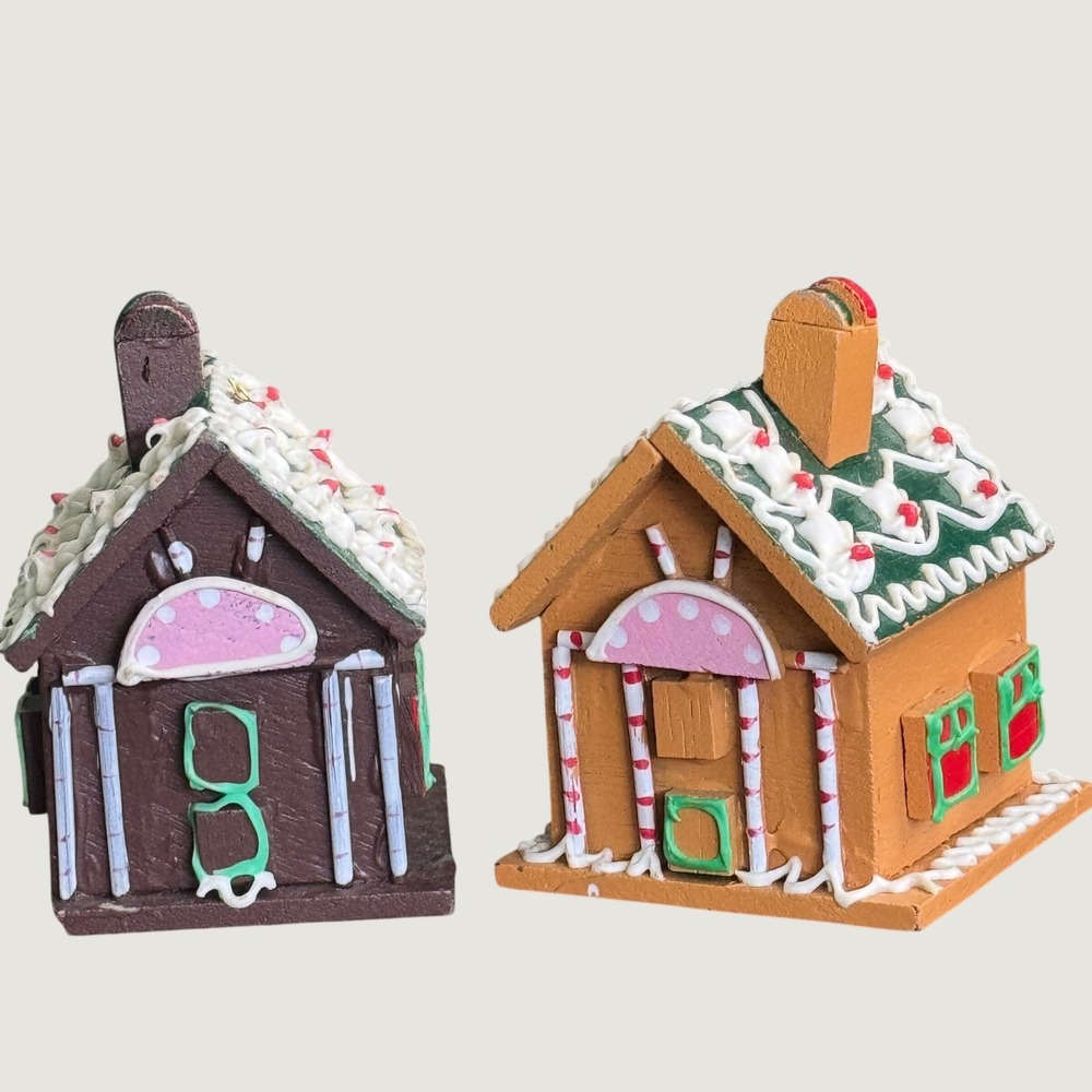 Vintage Wooden Gingerbread House Christmas Decor Set of 2 Hand Painted Taiwan